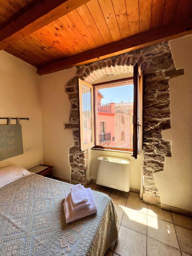Hotel La Vecchia Torre Bosa Exteriér fotografie